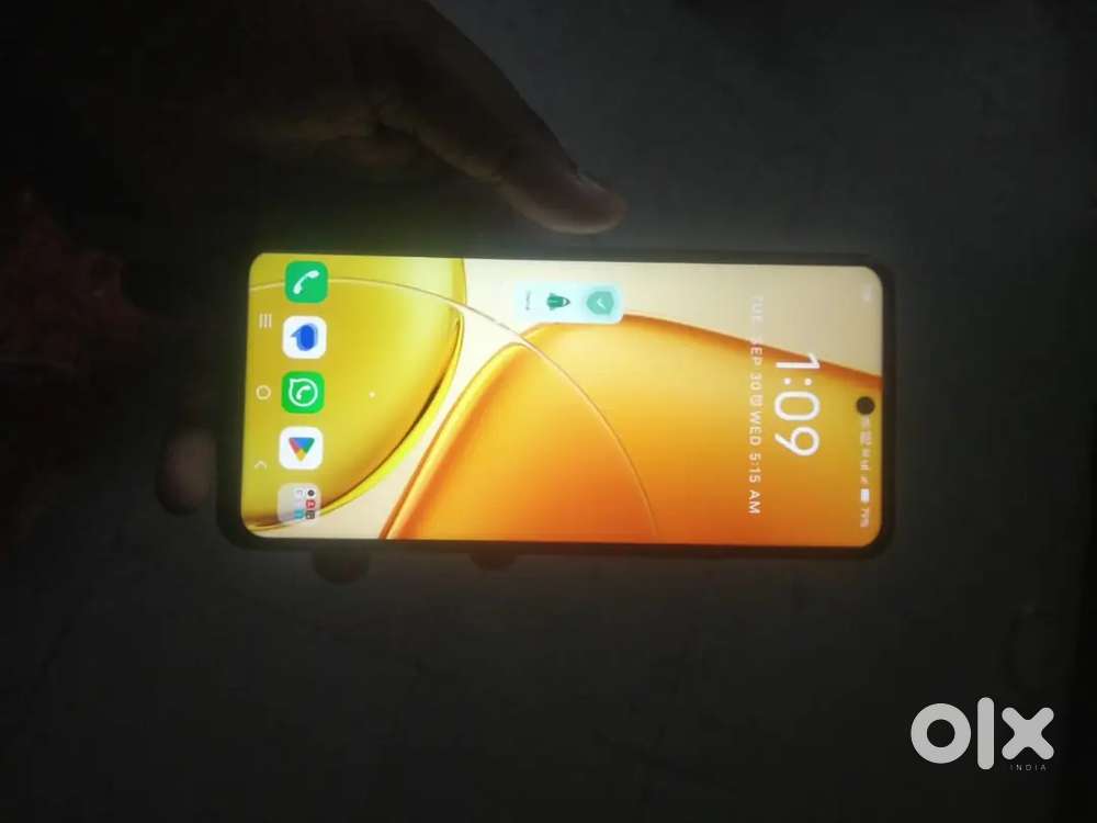 I am selling my  mobile vivo y39 5g  6 months old Good condition