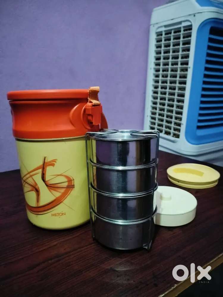 Milton Tiffin Box, 4 Container + 1 Papad Box