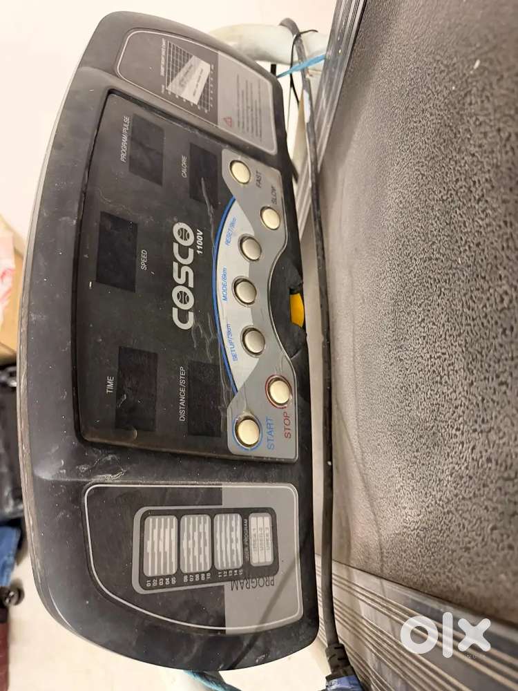 Treadmill (Cosco 1100 V, Condition: Old)