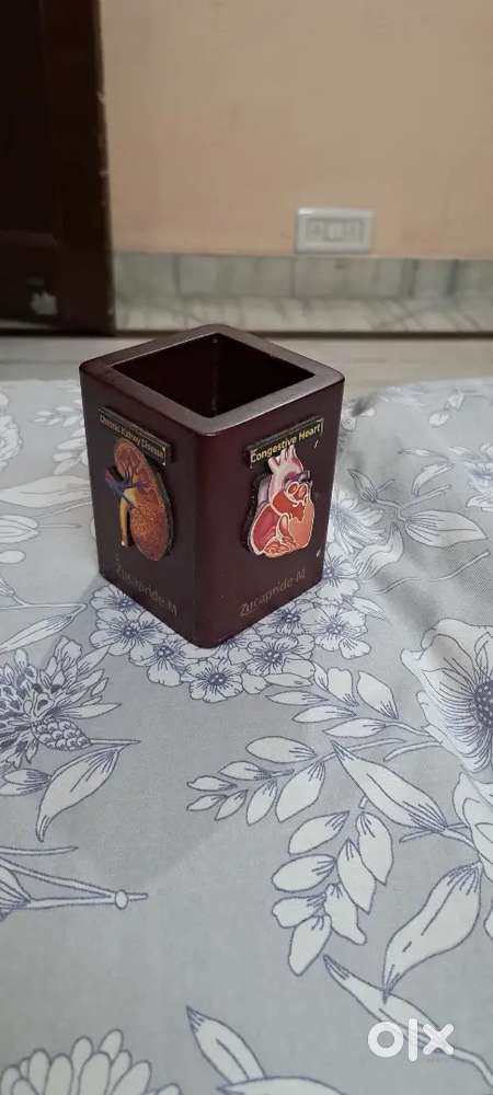 Wood Pen stand