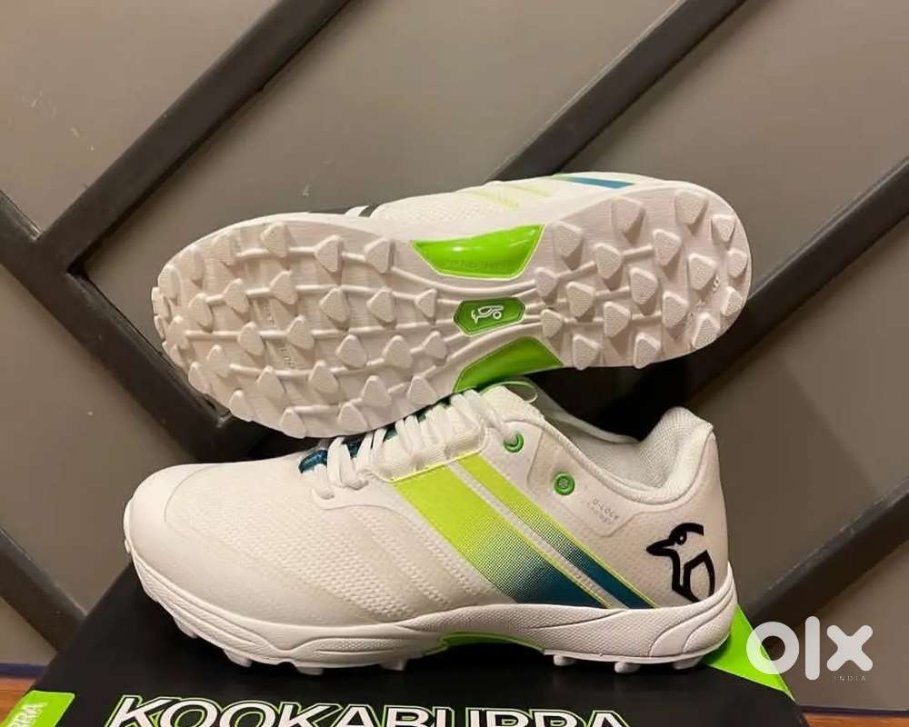 Brand new Kookaburra cricket shoe size uk 9 with Original Bill&Box.