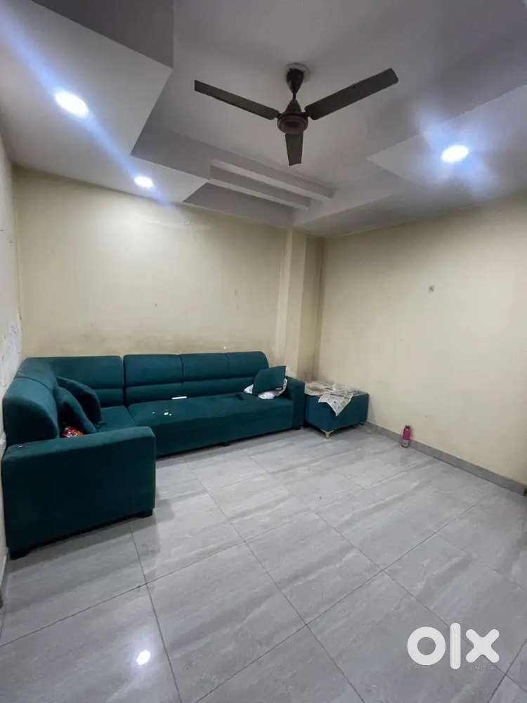 Only for rent only working Girl and student fully independent