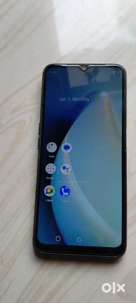 Mujhse sampark kare or mobile dekh lijiye aacha lage tabhi kharide