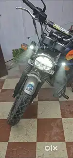 Interceptor 650 (Barcelona Blue)