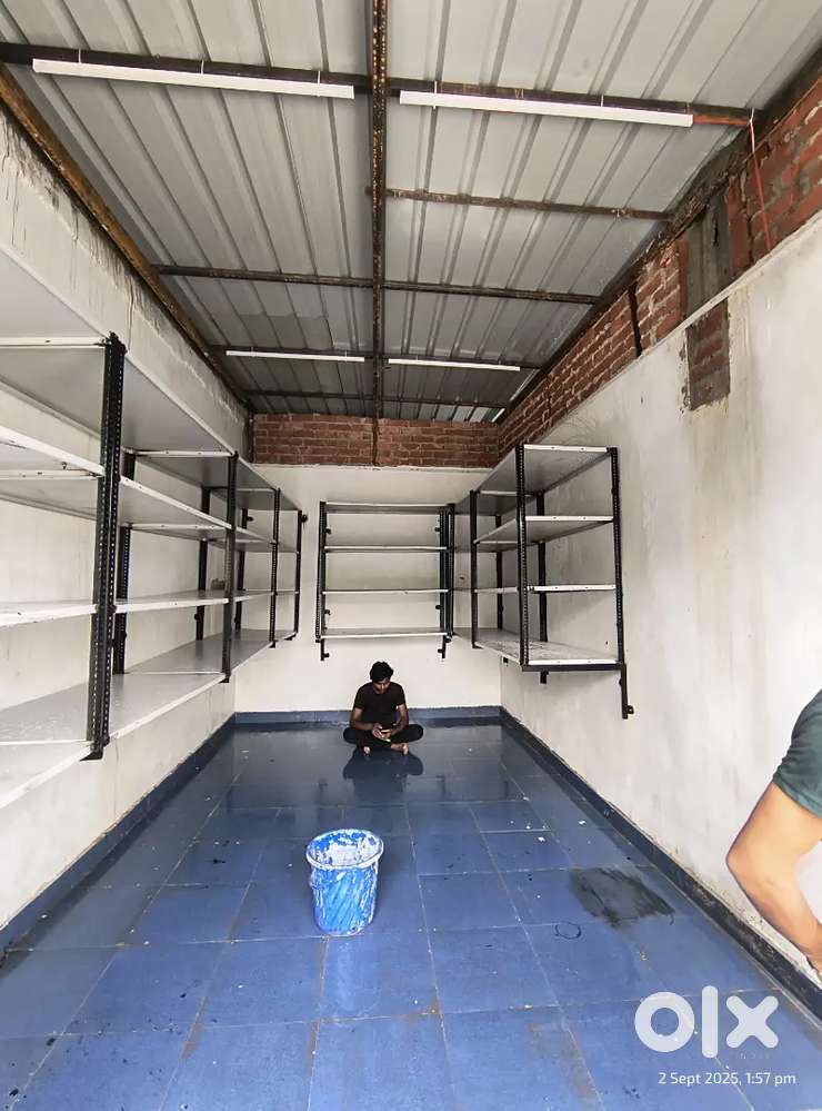 Strong iron rack for wholesale business