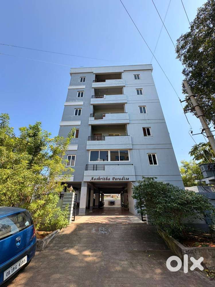 ready to moveits near to high way 800mts east and west facing availble