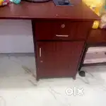 Computer table