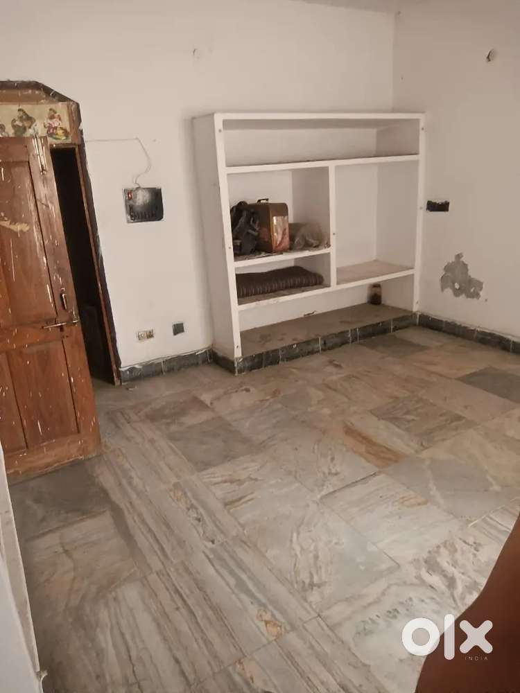 Need a flat mate in govind nagar