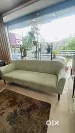 Showroom display sofa set