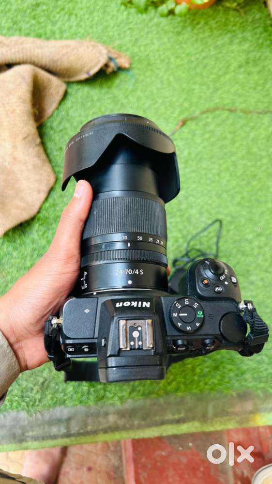 Nikon z5 new condition with 24-70 lens