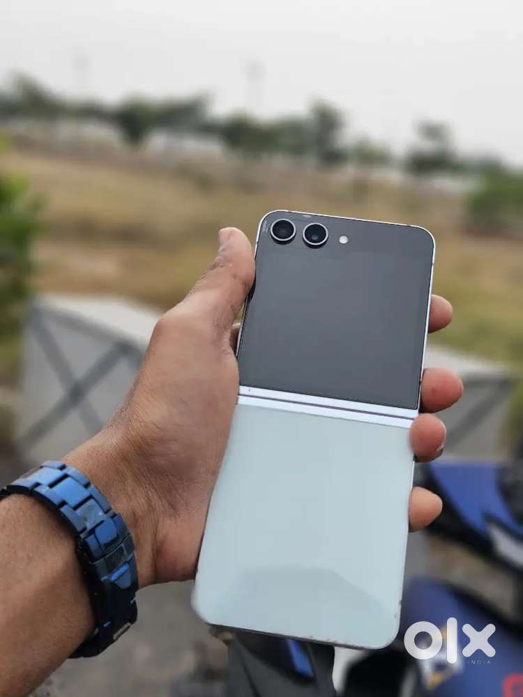 Samsung galaxy z flip5 8/256 gb