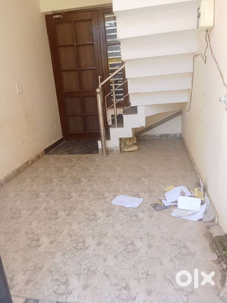 Kothi sale in very low project