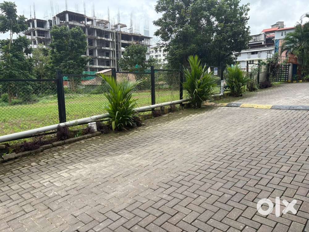 32 cent semi commercial land for sale Kakkanad