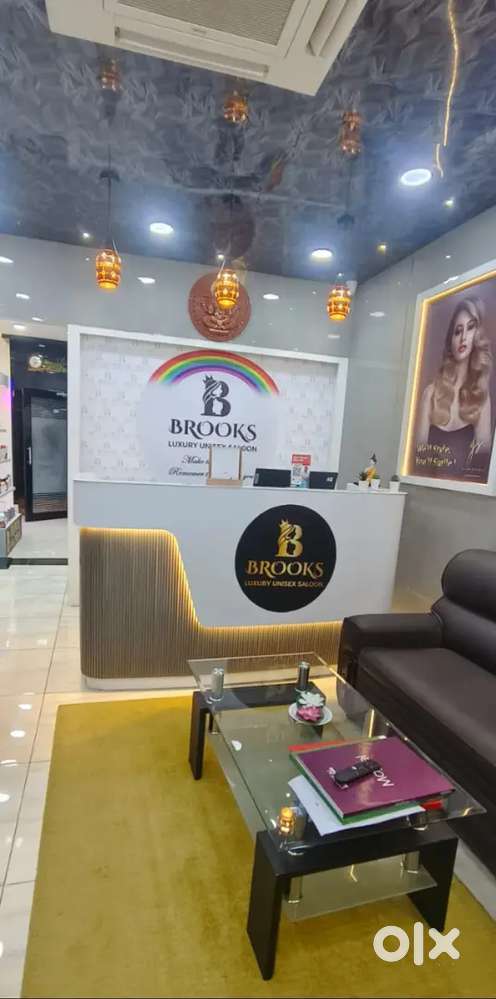 Senior beautician girls. Hair cut boys argent equipment