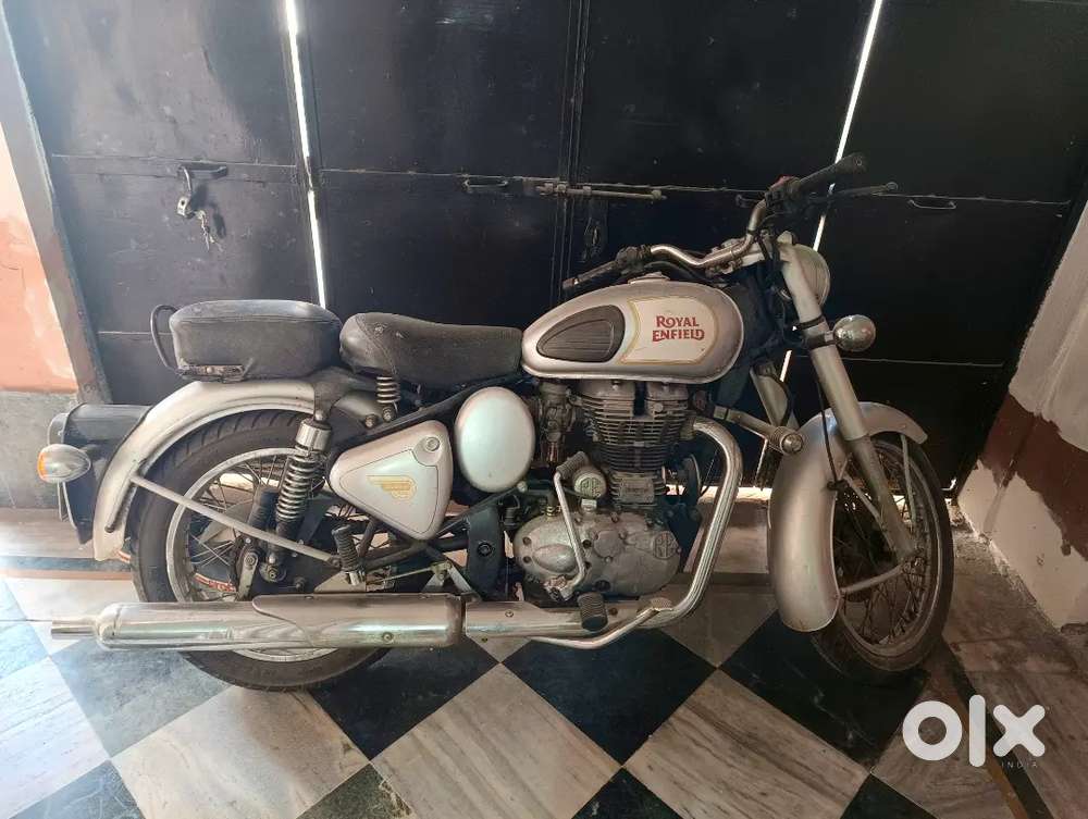 ROYAL ENFIELD CLASSIC 350 IS IN SUPERB CONDITION