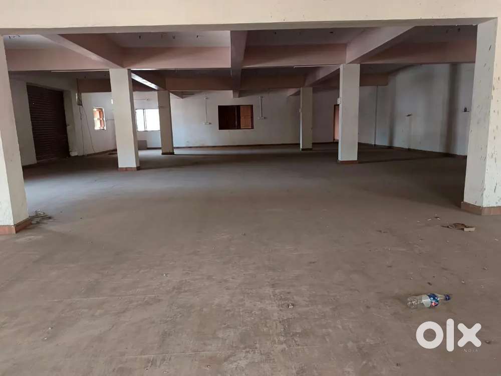 Big space Godown Available for rent at 1st floor