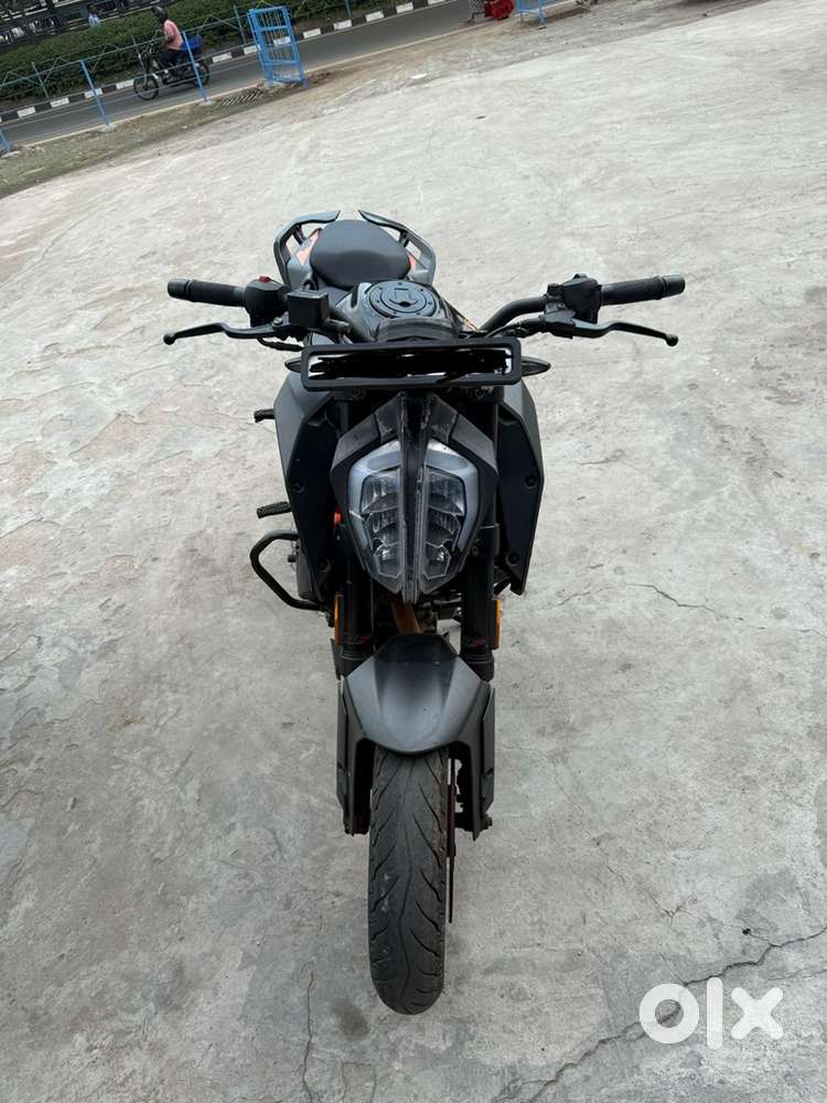 Very good condition back tire 50/ percentage