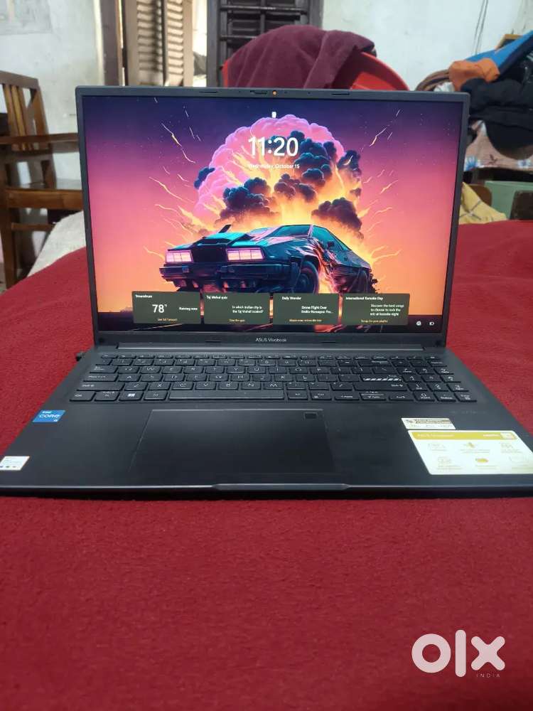 Laptop - gaming and many features