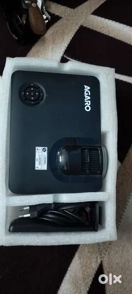 Agaro projectr with screen