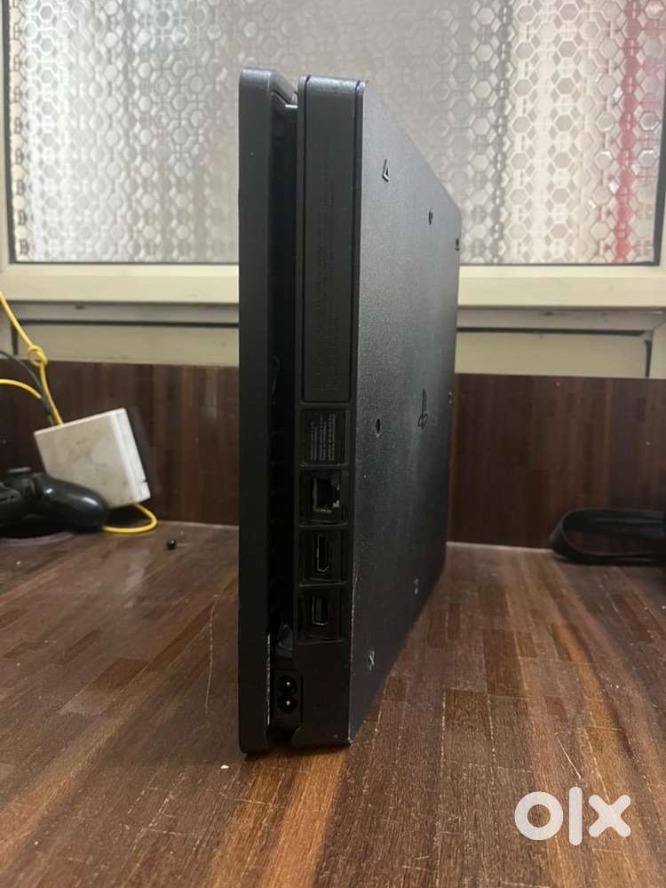 Playstation 4 slim  1tb fix price