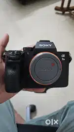 Sony a7m3 with 28-70 kit lens sell
