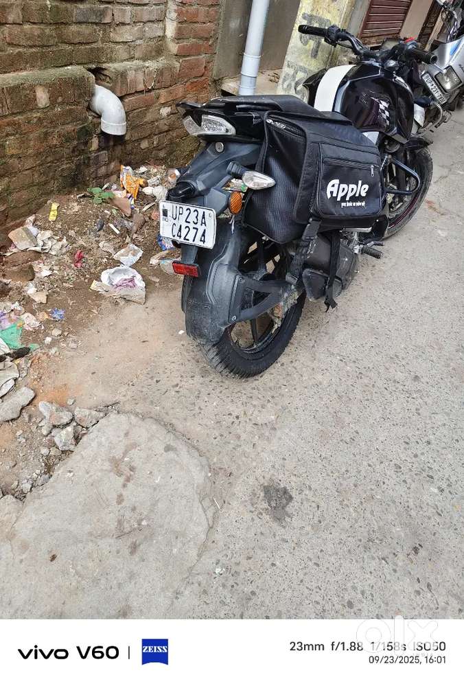 Bike ekdum fit hai genuine engine hai