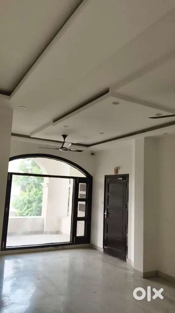 OWNER FREE 3 BHK SEMI FURNISHED SET HOUSE AVAILABLE ON SEC 2 PKL