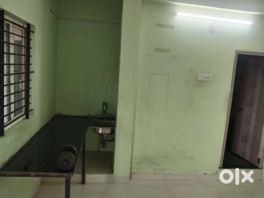 1ROOM KITCHEN ATTACH LATEBATH GALLERY PARKING 24HRS WATER girls single