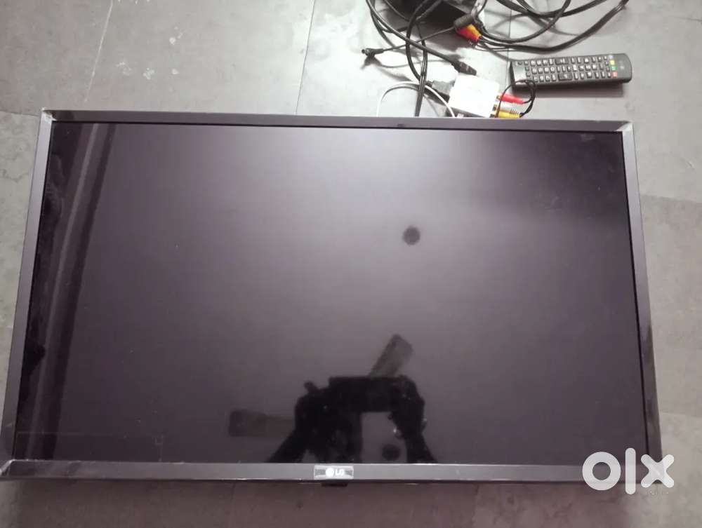 Led tv LG branded for sale 32inches non smart