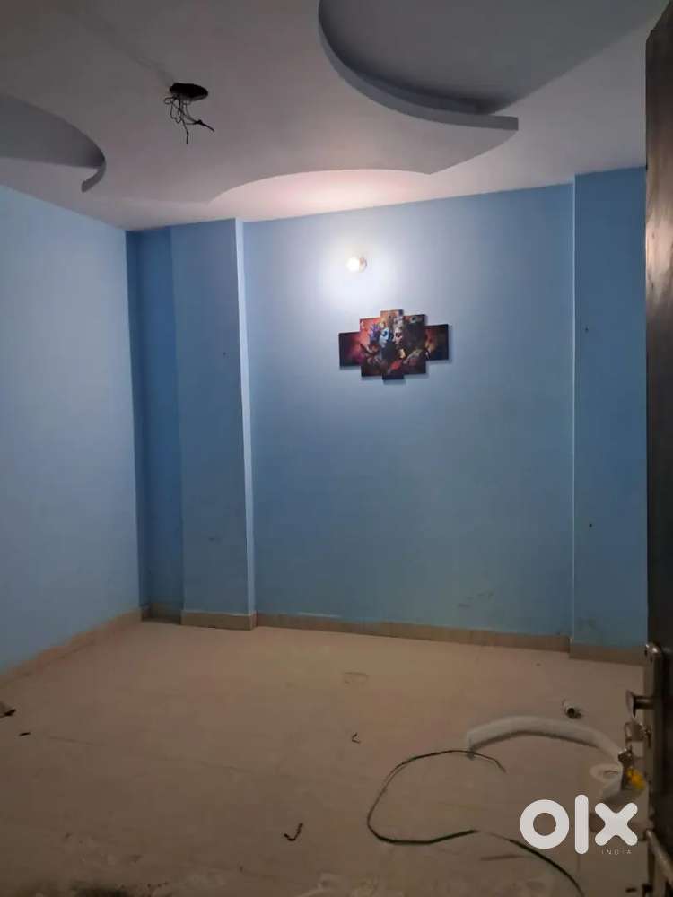 THREE BHK SEMI FURNISHED FOR OFFICE