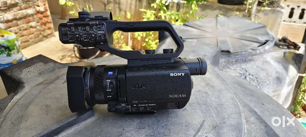 SONY PXW-Z90  LIGHT USED VIDIO CAMERA