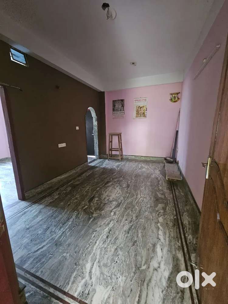 2bhk Room available at best price