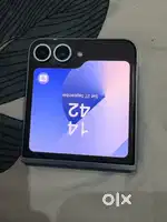 Only 2 months old samsung galaxy flip