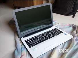 HP 15- ac125TU 15.6- inch latop with Intel Core i3 processor