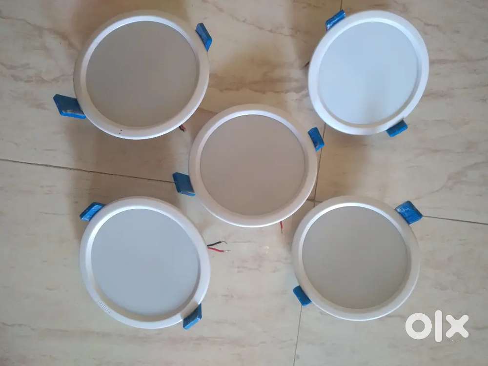Brand new Phillips Prime Neo 10w Round Cw panel.5 nos.