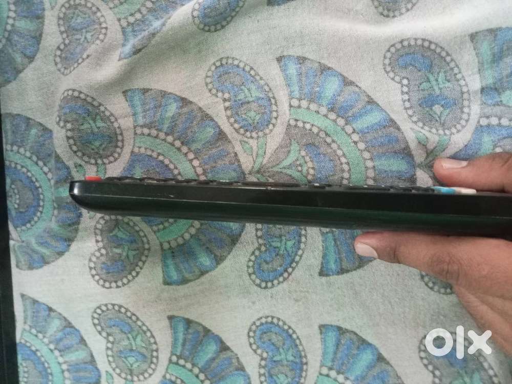 VU ultra smart android LCD TV 32 inchi