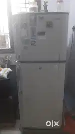 Double door Samsung 230ltr freshtech