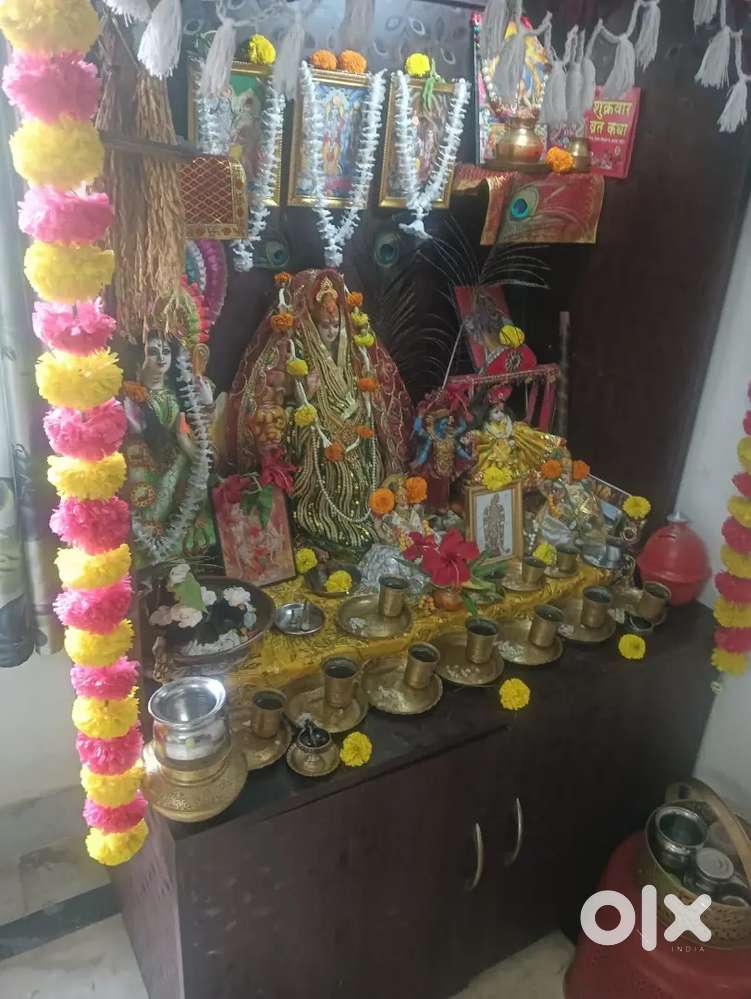 I need to sell my wooden Mandir very urgent.