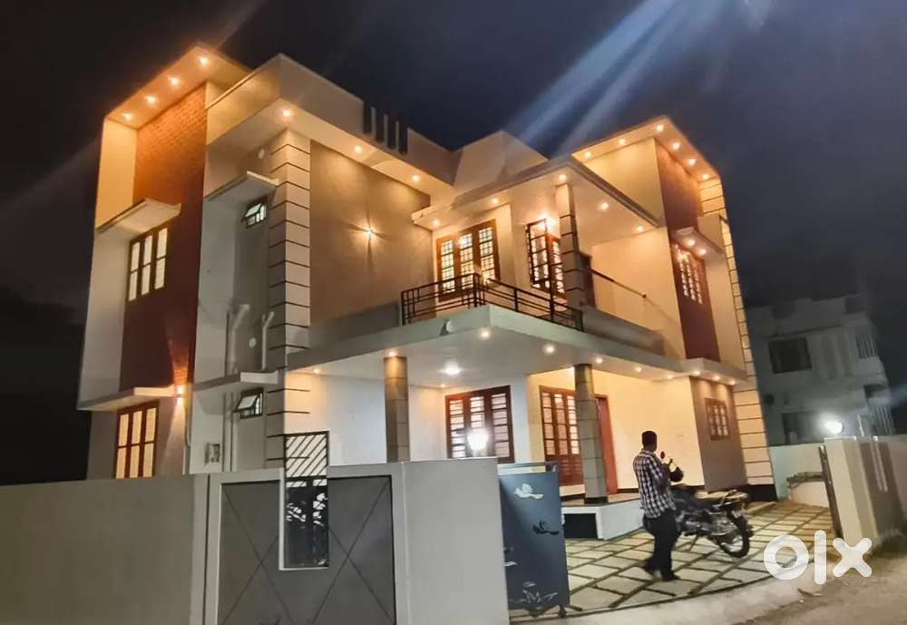 (Family) Furnished independent 3bhk house for rent near kuzhivelipady