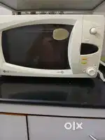 LG Microwave 20 lit