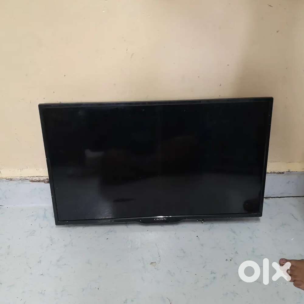 Crown led tv (used)