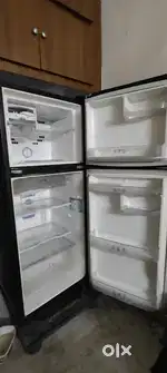 REFRIGERATOR 220 Litres