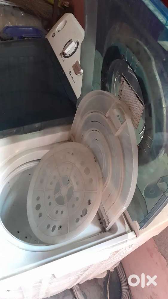 Semi automatic 14 kg washing machine