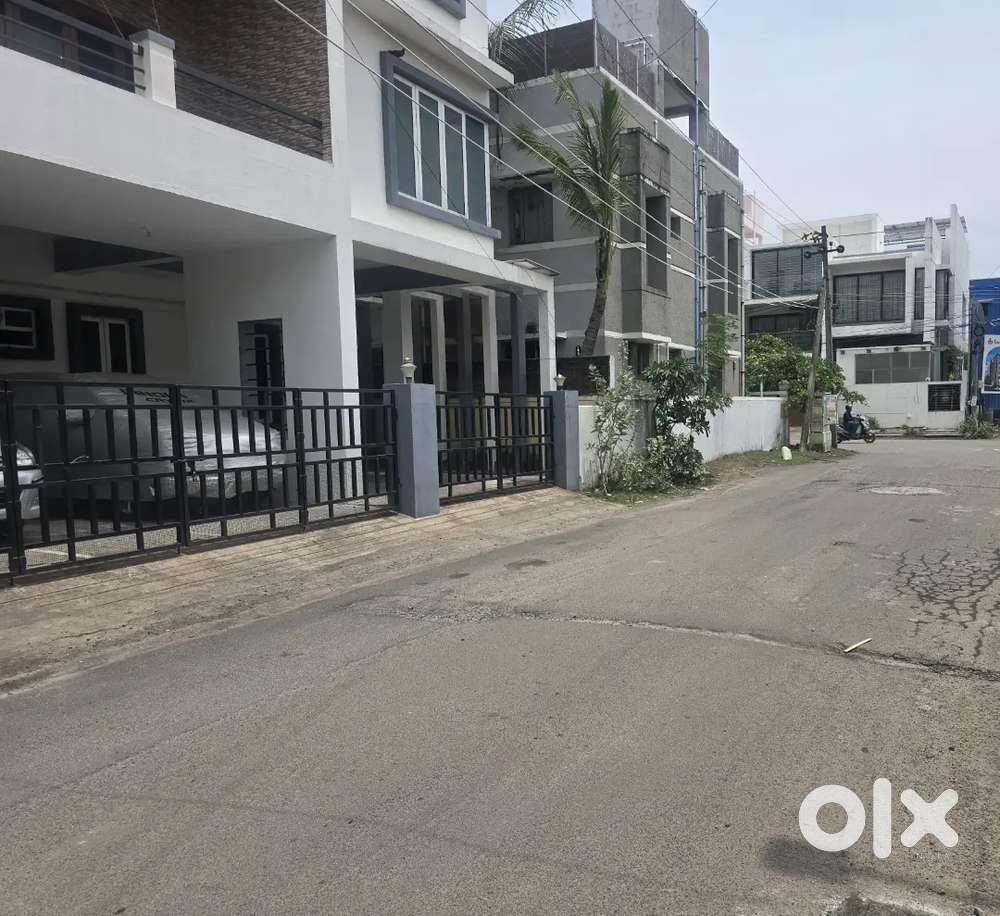 Madipakkam Ram nager 1250sift karner property siz 25/50 East and North