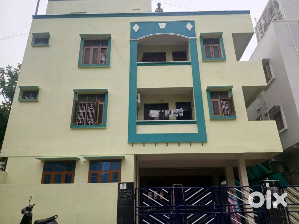 Flat for rent second floor and guest house