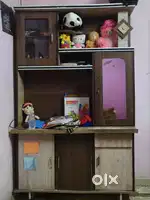 Selling my Show Case (Price Negotiable)