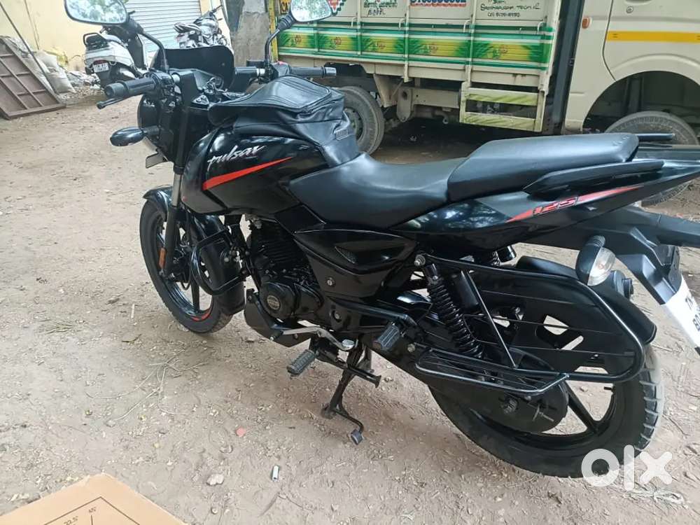 Pulsar 125 EMI available