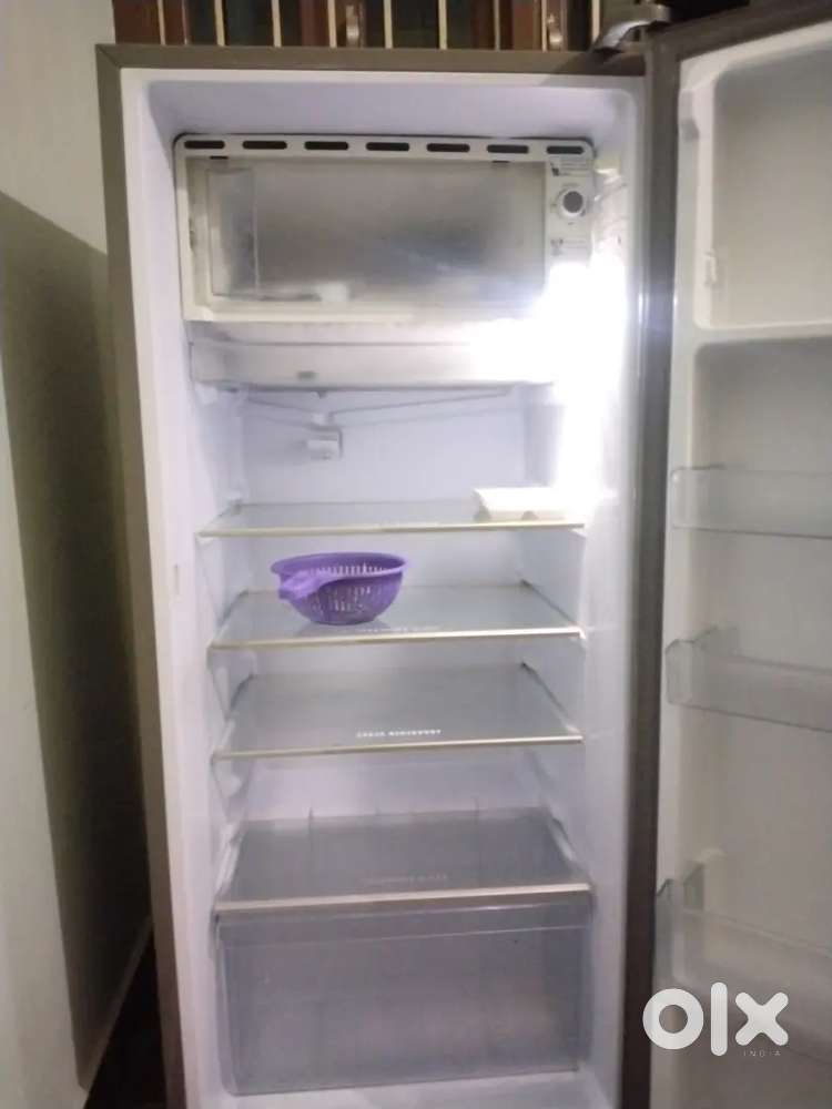 Refrigerator (195 ltr)
