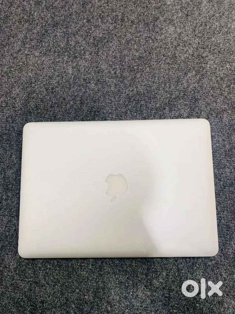 MacBook Air (13-inch, 2017 i5,8GB/128GB SSD)
