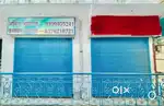 दुकाने बिकाऊ हैं भारी छूट पर